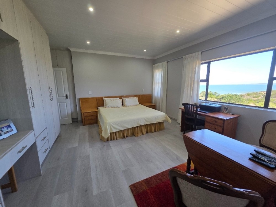 4 Bedroom Property for Sale in Dana Bay Western Cape